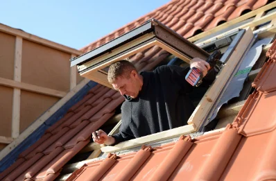 Pose de fenêtres de toit Velux à Versainville
